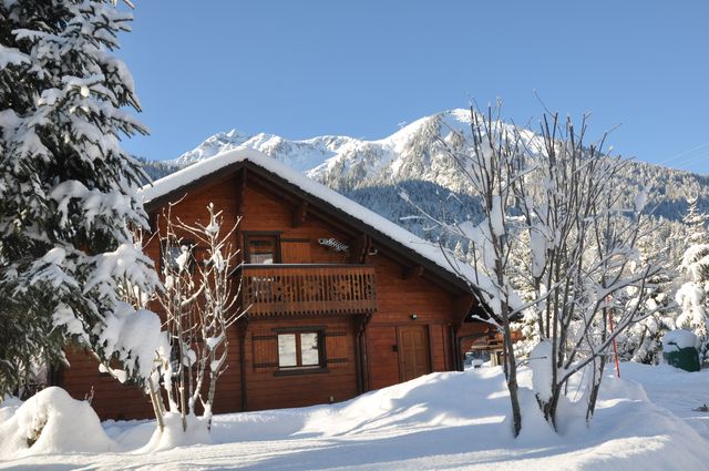Photo du chalet en hiver